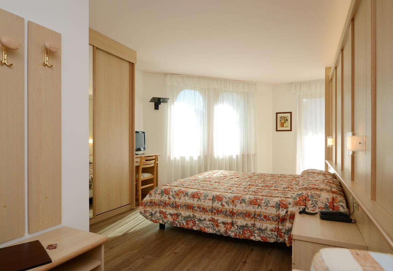 Hotel La Soldanella Moena Exteriör bild