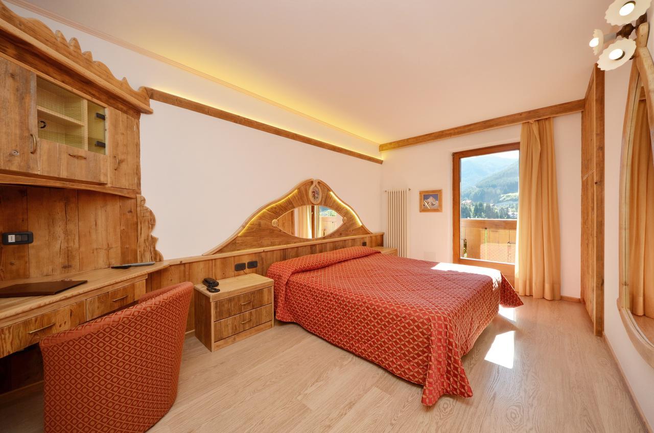 Hotel La Soldanella Moena Exteriör bild