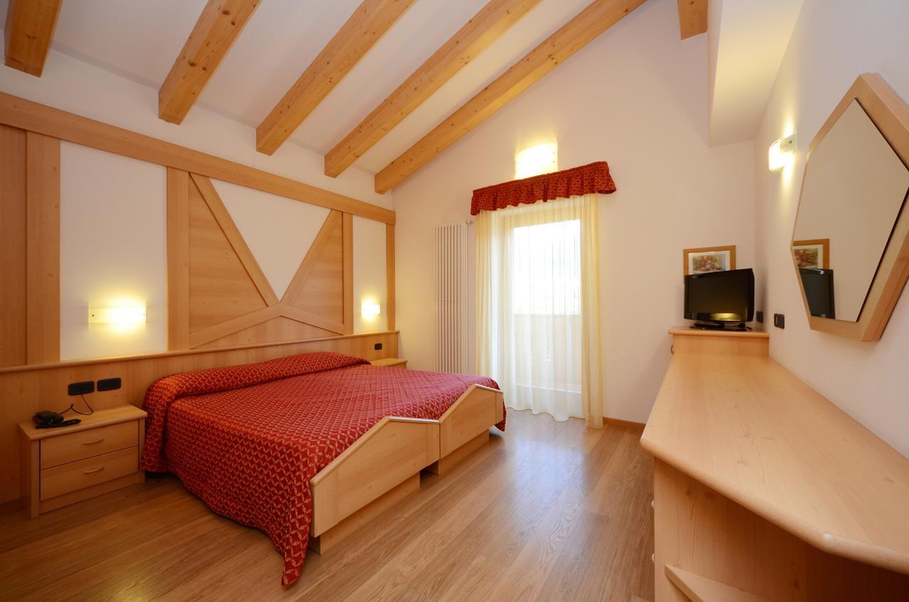Hotel La Soldanella Moena Exteriör bild