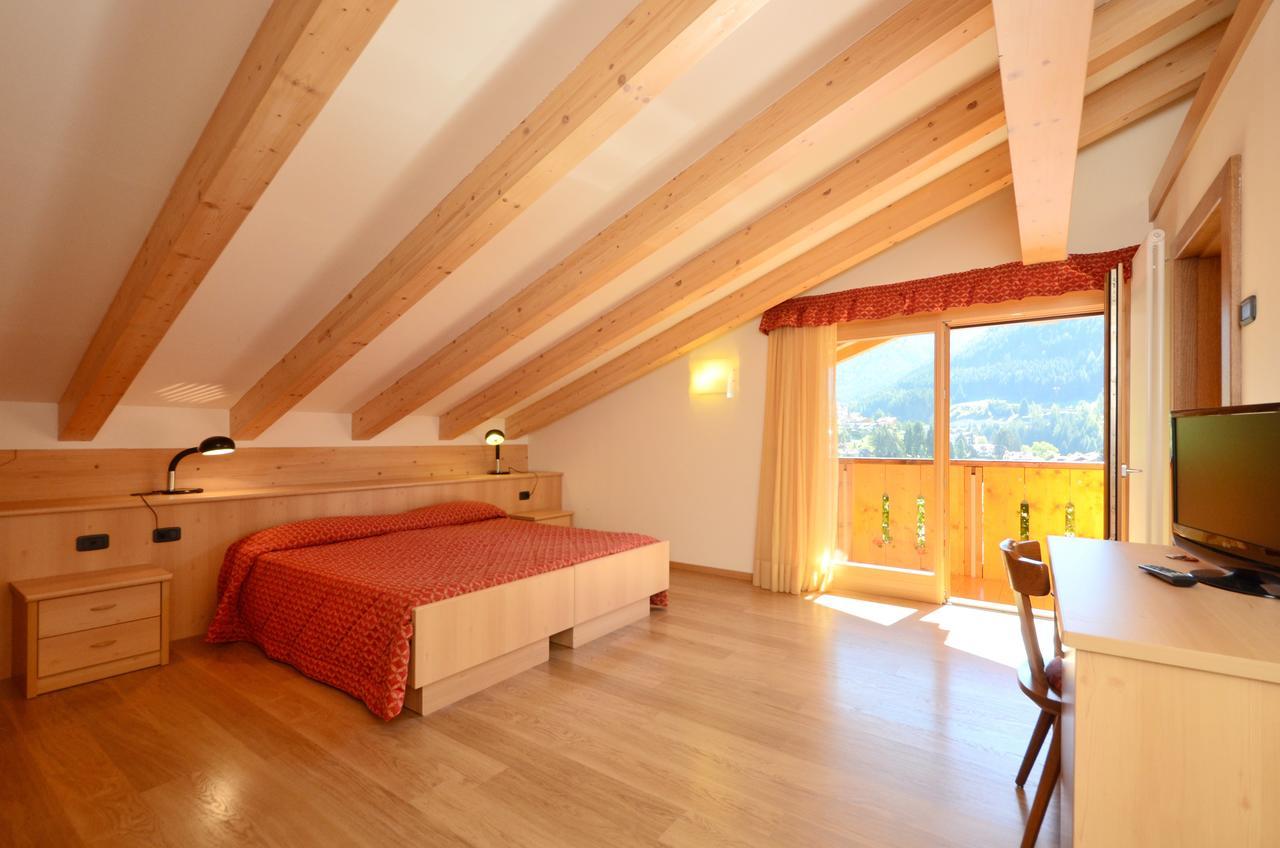Hotel La Soldanella Moena Exteriör bild