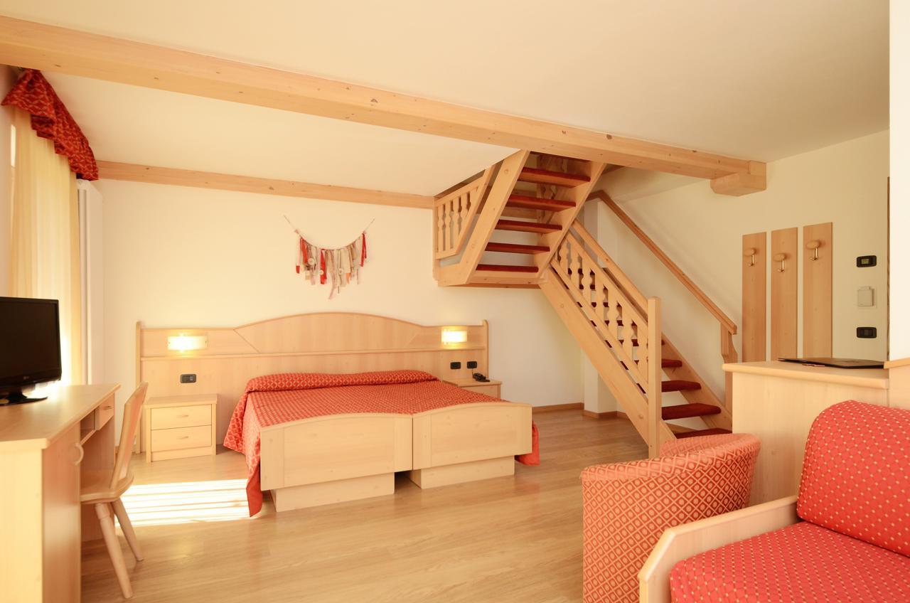 Hotel La Soldanella Moena Exteriör bild