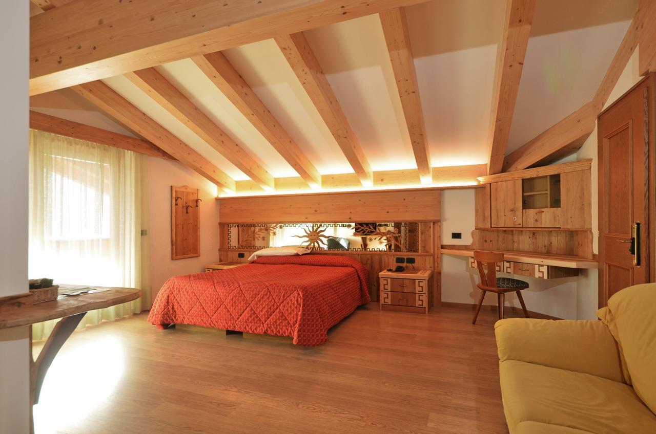 Hotel La Soldanella Moena Exteriör bild