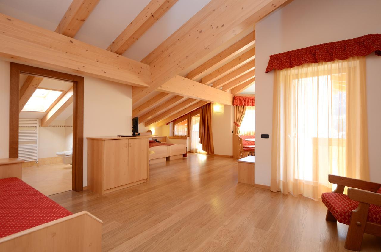 Hotel La Soldanella Moena Exteriör bild